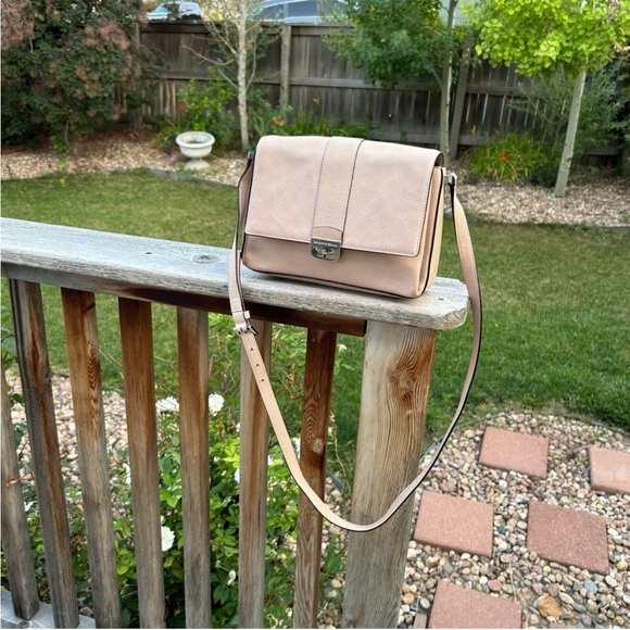 kate spade Handbags - KATE SPADE Milna Lovett Street Crossbody Bag Vintage Box Purse Leather Clasp